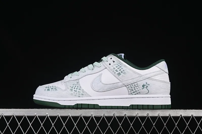 All Categories Nk SB Dunk Series Nk SB Dunk Low High-end Customized Low-top Shoes Nike SB Dunk Low Limited Edition for the Year of the Snake Bi Snake Low-top Casual Shoes DD1391-101